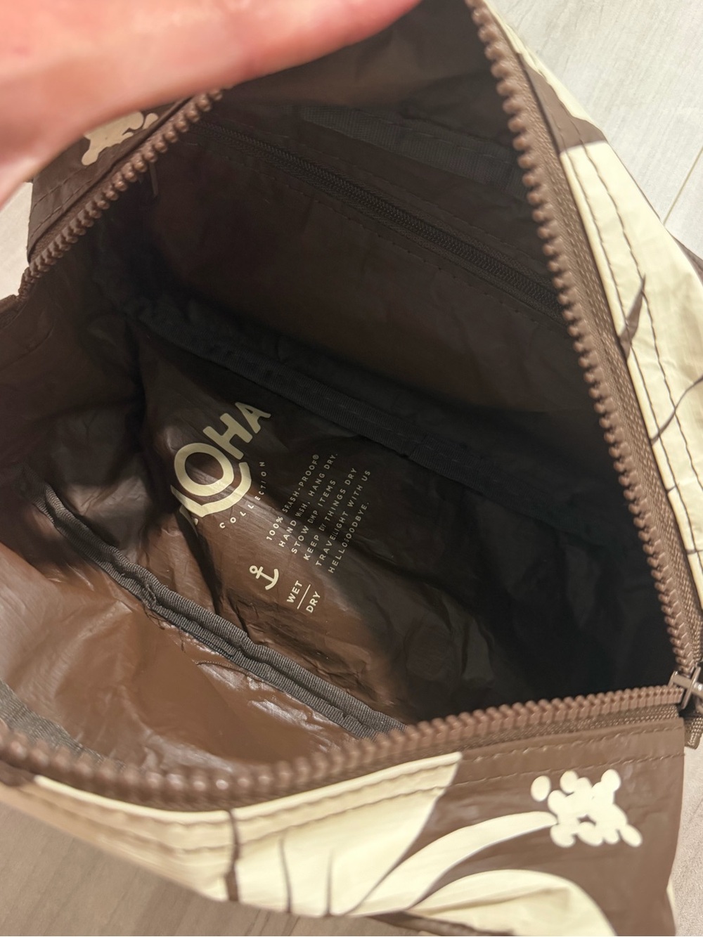 ALOHA Collection Dopp Kit - Picture 3 of 3